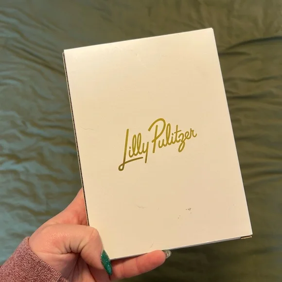 NIP Lilly Pulitzer GWP breast cancer picture frame 💕🩷🙏🏻 - Picture 3 of 5